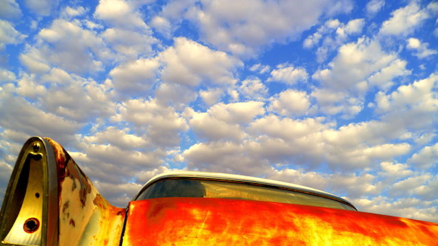 Booty Deserted car Central Australia Limited Edition 1/50 Size: Price: Price: 550 x 970 mm $950 fine art print $1225 frame included